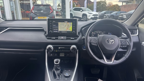 Used Toyota RAV4 2020 for sale - 76319520: Photo 5