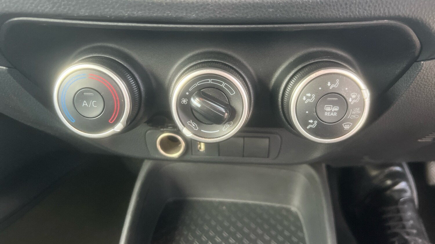 Used Toyota Aygo X 2023 for sale - 77963101: Photo 38