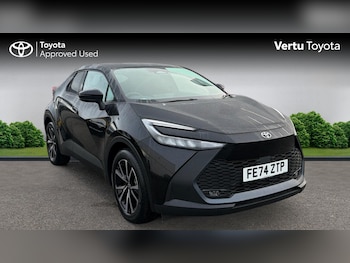 Used Toyota C-HR 2024 for sale - 77282930: Photo