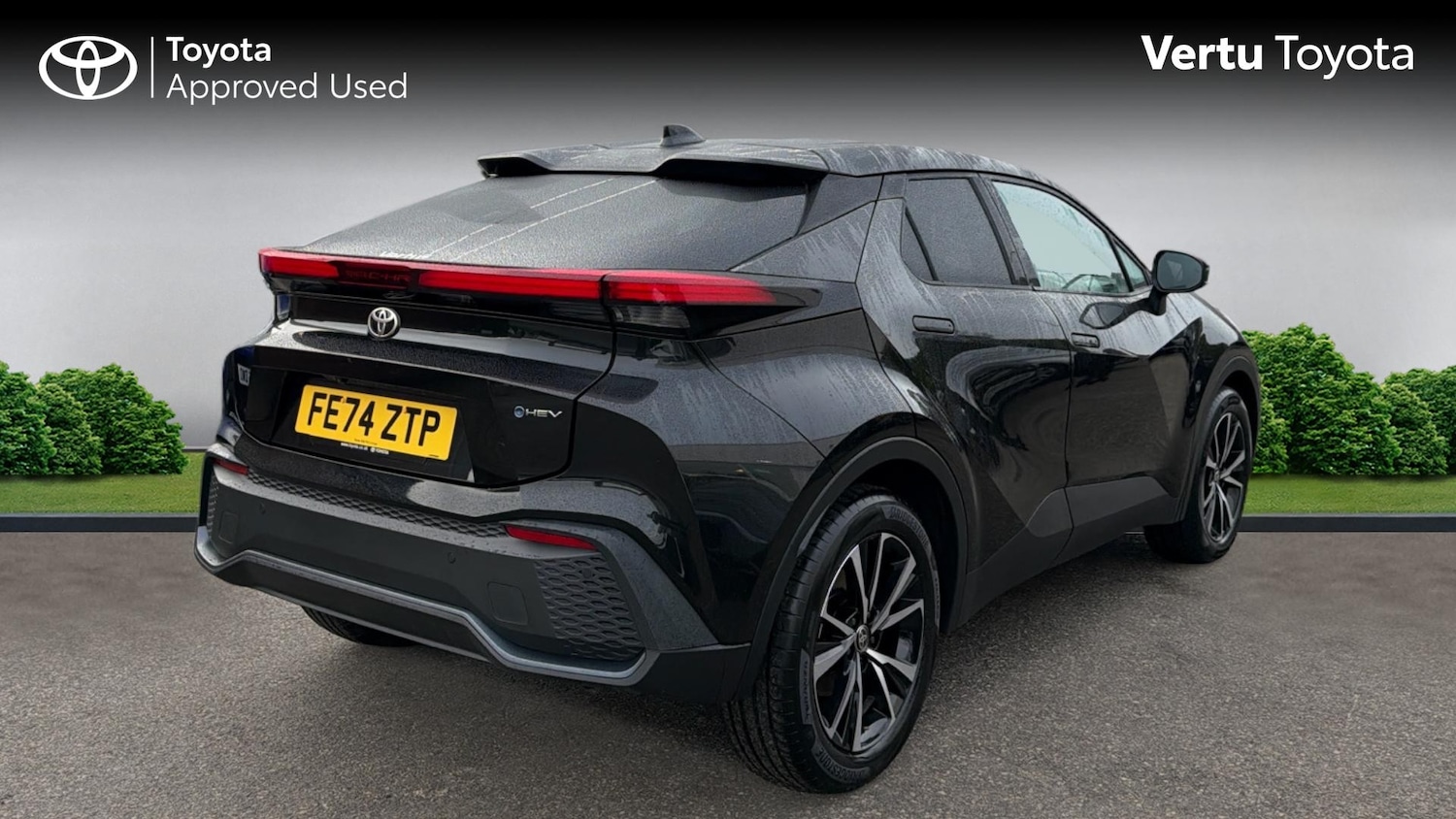 Used Toyota C-HR 2024 for sale - 77282930: Photo 2