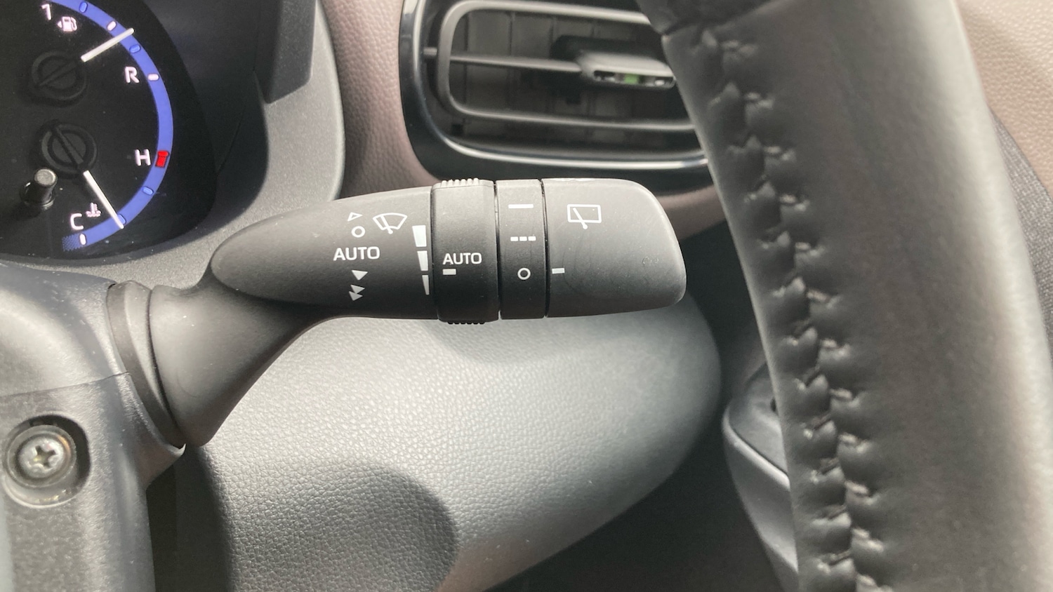 Used Toyota Yaris Cross 2024 for sale - 78190888: Photo 33