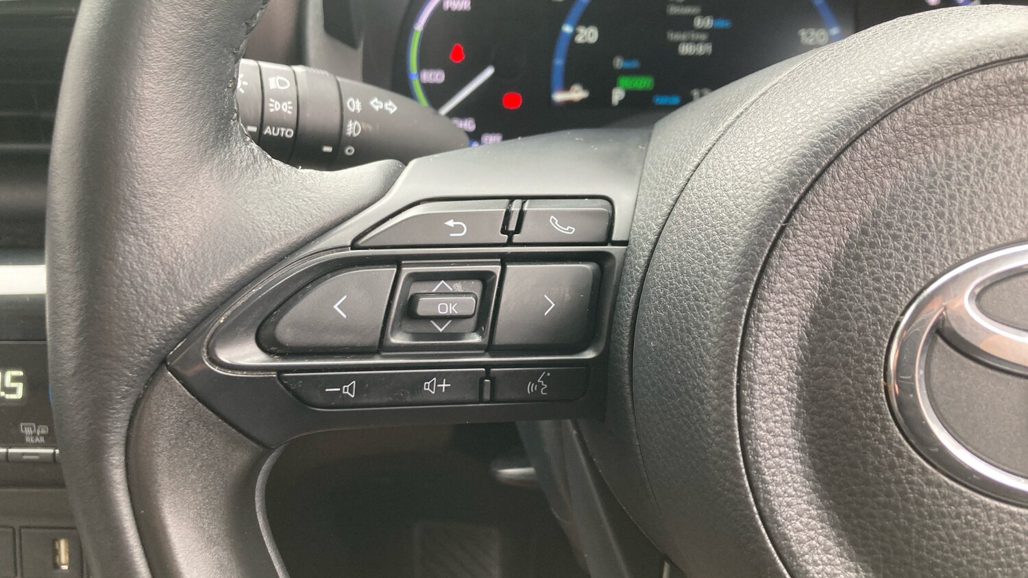 Used Toyota Yaris Cross 2024 for sale - 78190888: Photo 36