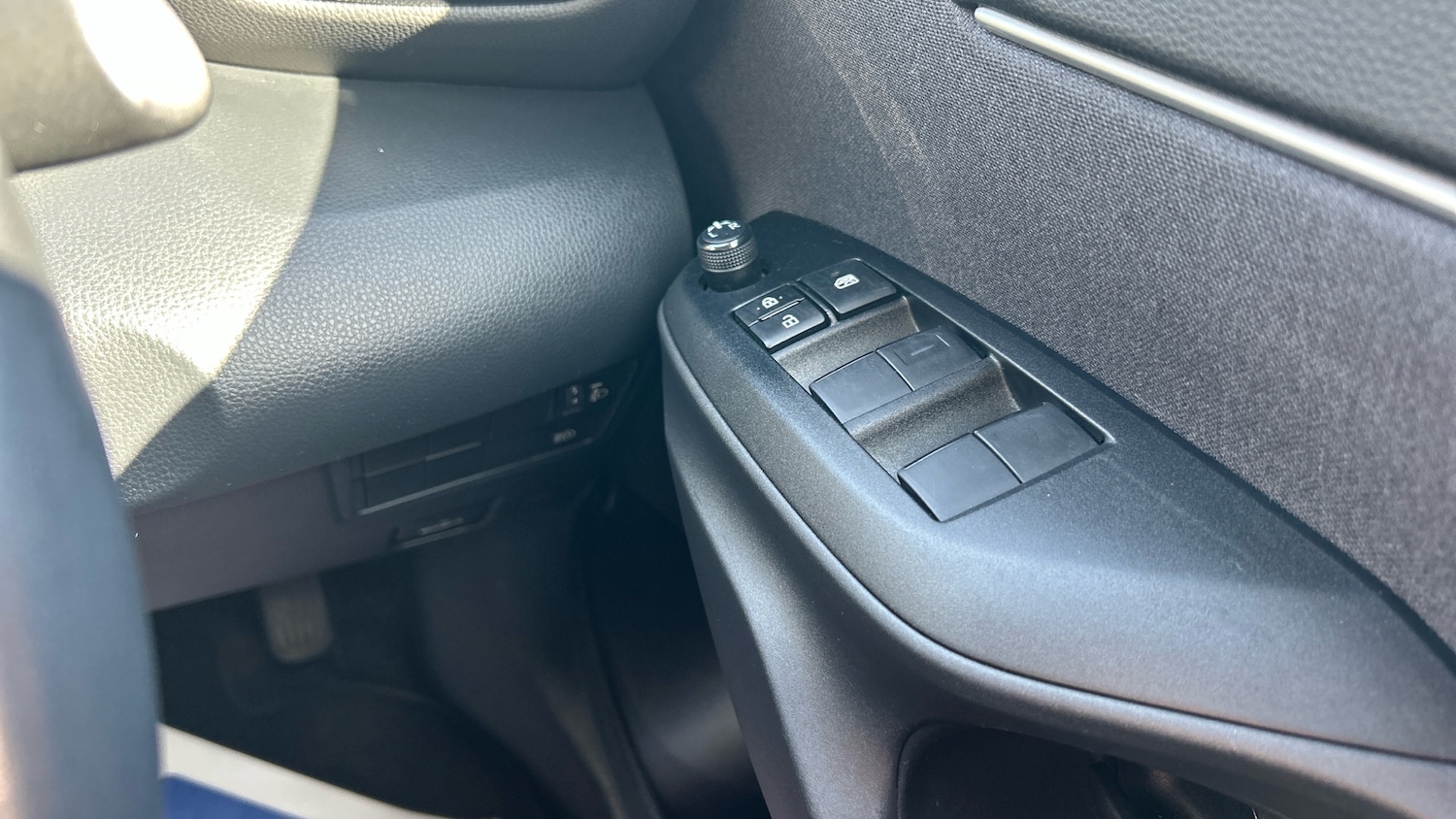 Used Toyota Yaris Cross 2023 for sale - 75987408: Photo 25