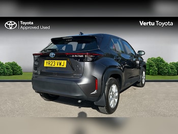 Used Toyota Yaris Cross 2023 for sale - 75987408: Photo 2