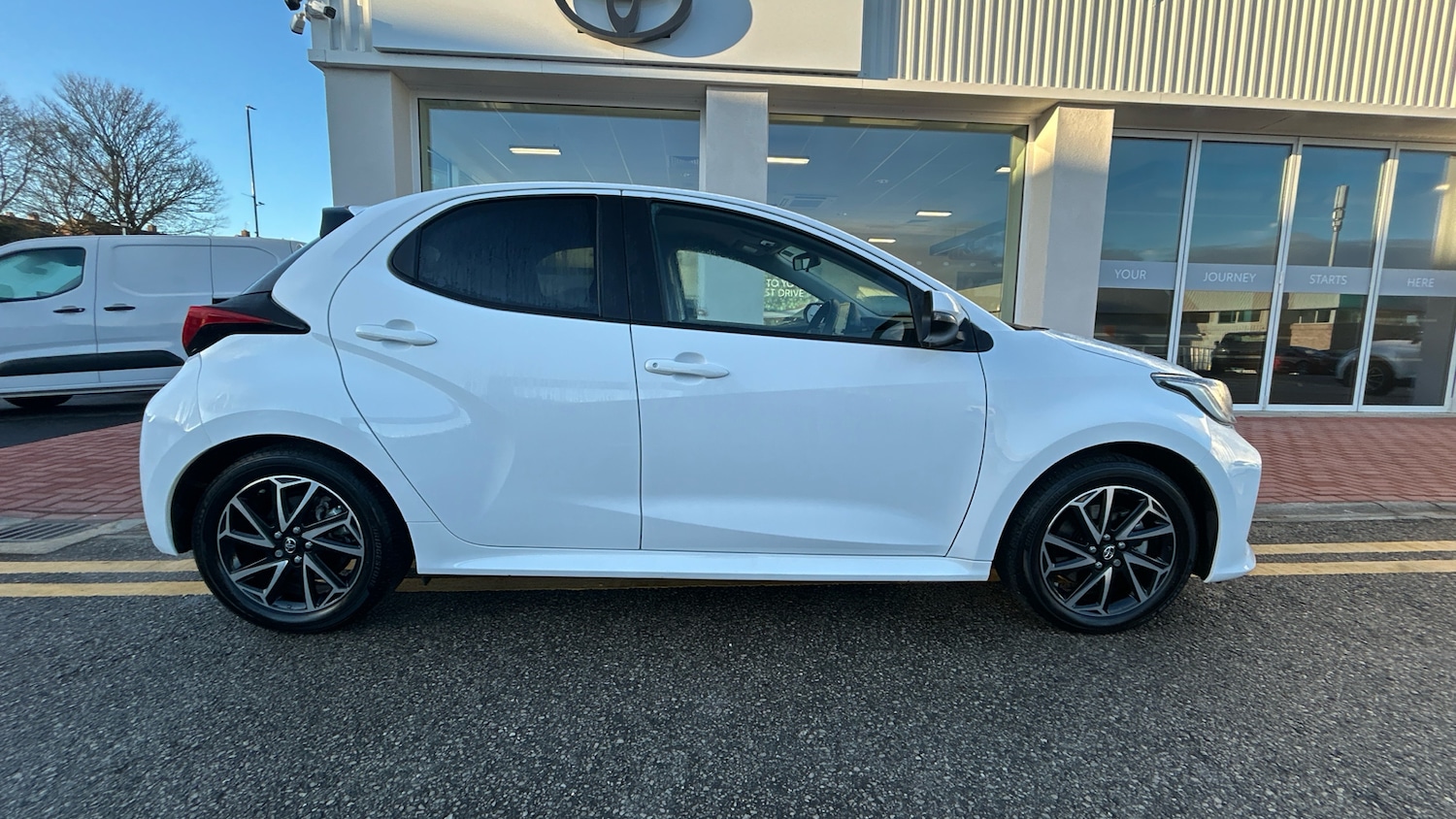 Used Toyota Yaris 2023 for sale - 76719262: Photo 16