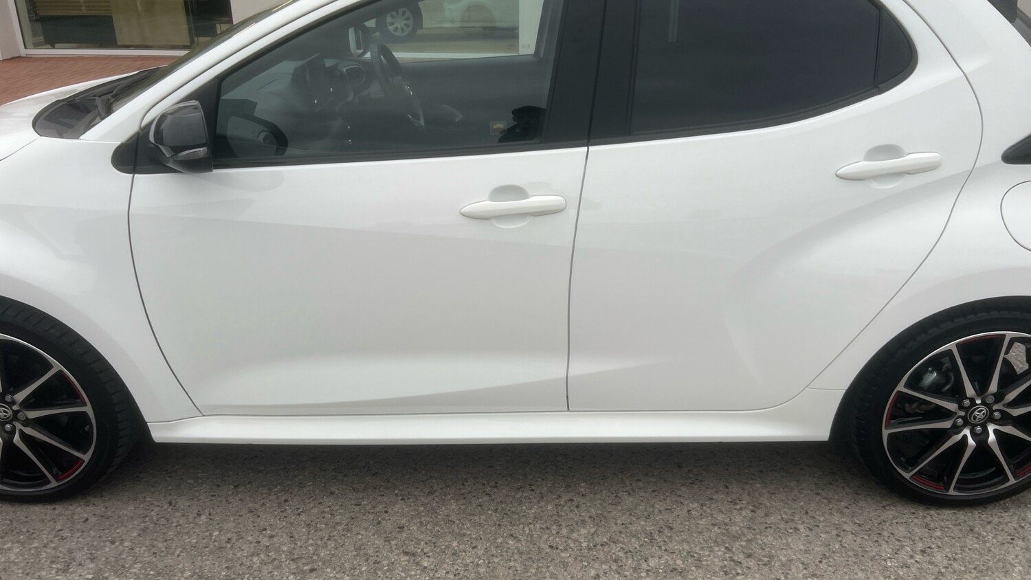 Used Toyota Yaris 2023 for sale - 77817856: Photo 29