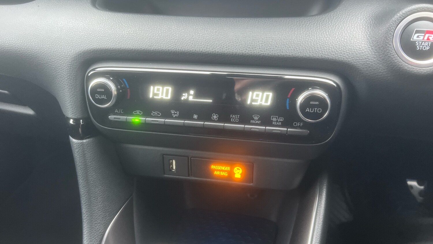 Used Toyota Yaris 2023 for sale - 77817856: Photo 36