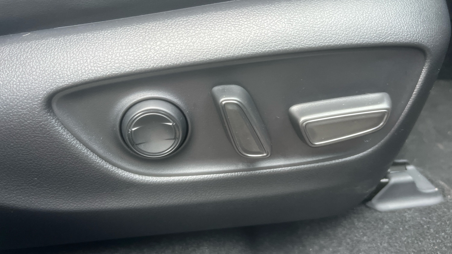 Used Toyota RAV4 2025 for sale - 77323843: Photo 31