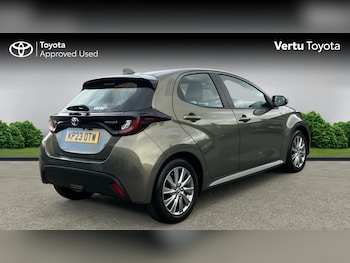 Used Toyota Yaris 2023 for sale - 79614370: Photo
