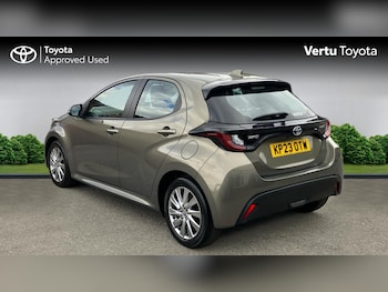 Used Toyota Yaris 2023 for sale - 79614370: Photo