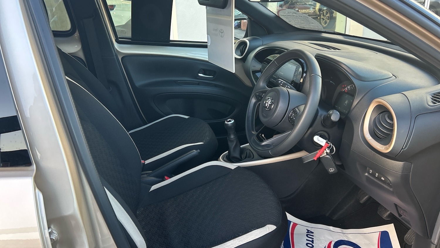 Used Toyota Aygo X 2022 for sale - 76719256: Photo 11