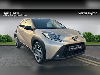 2022 (22) - 1.0 VVT-i Edge 5dr [Parking] Petrol Hatchback