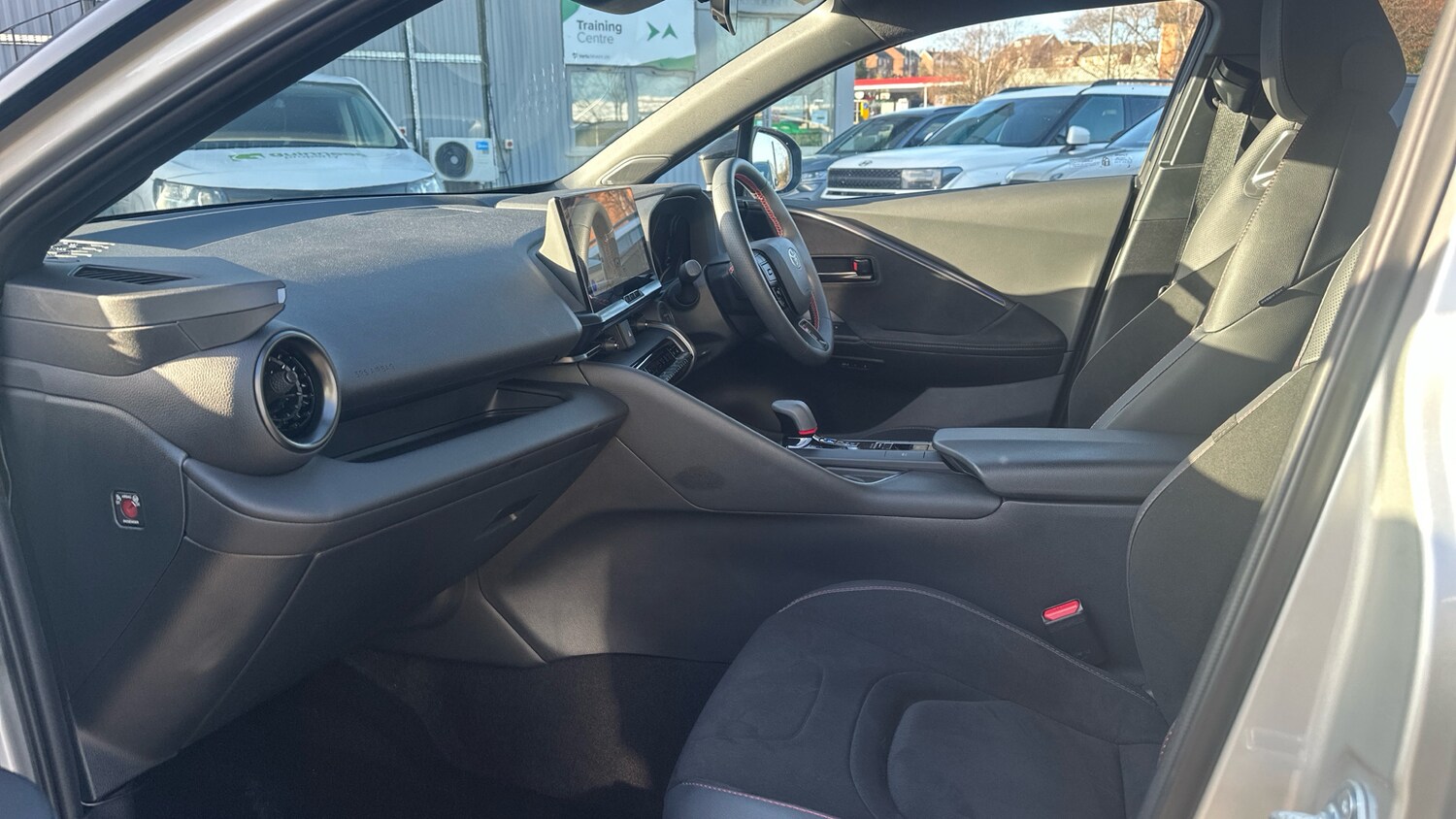 Used Toyota C-HR 2025 for sale - 76859096: Photo 10