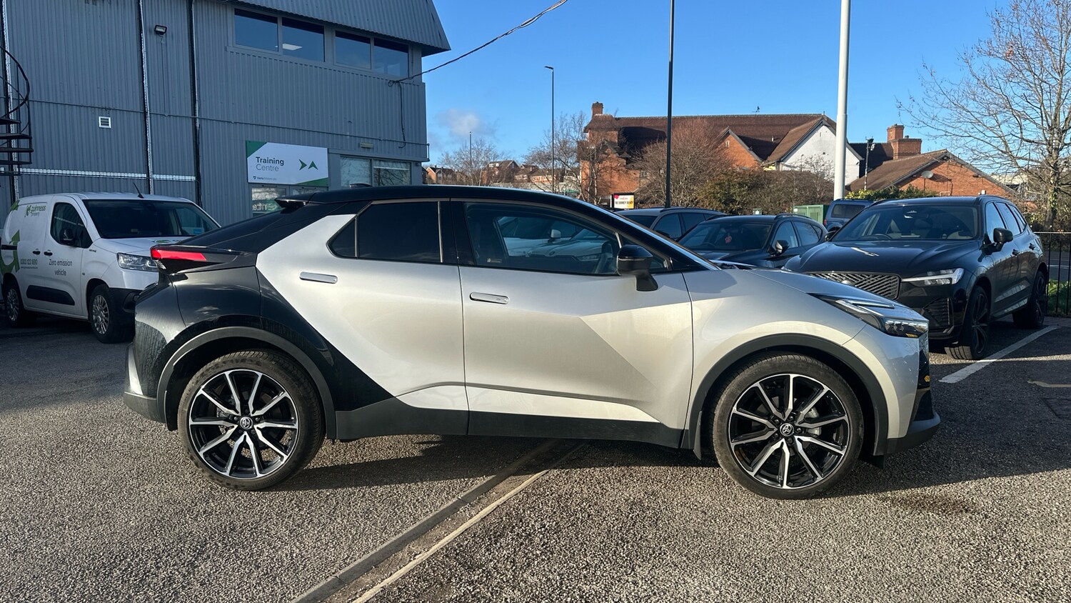 Used Toyota C-HR 2025 for sale - 76859096: Photo 16