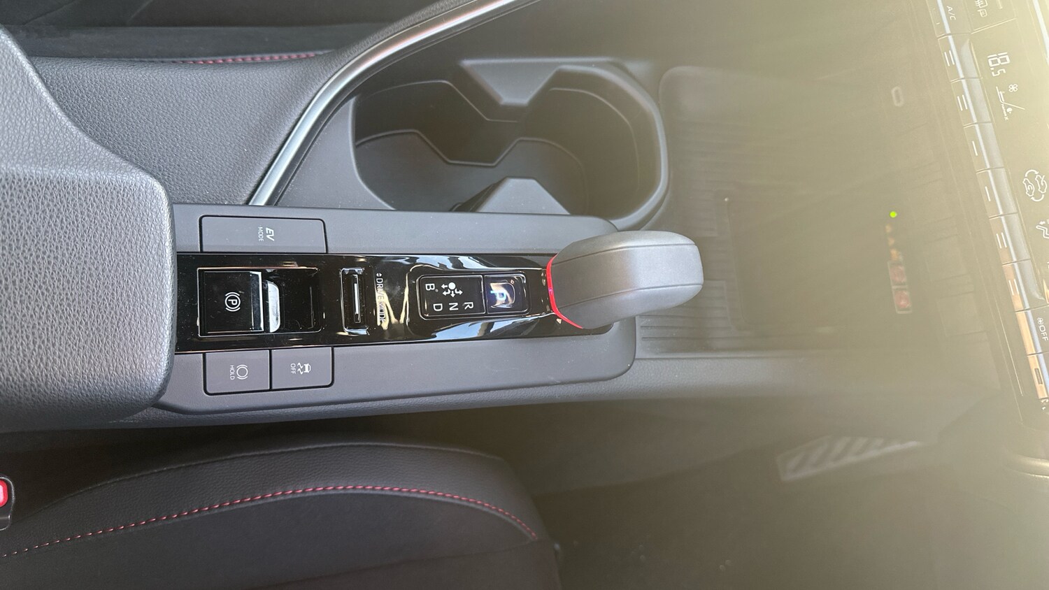 Used Toyota C-HR 2025 for sale - 76859096: Photo 30