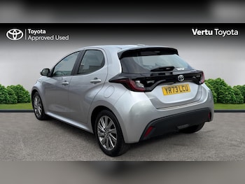 Used Toyota Yaris 2023 for sale - 79380975: Photo