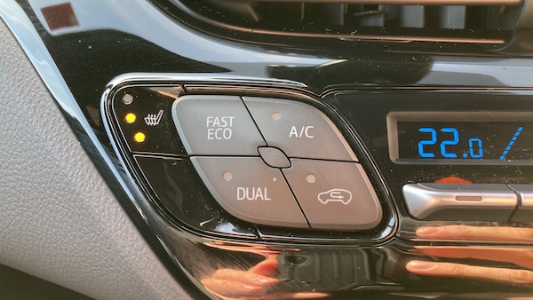 Used Toyota C-HR 2019 for sale - 76329552: Photo 24