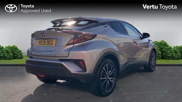 Used Toyota C-HR 2019 for sale - 76329552: Photo 2