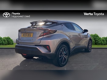 Used Toyota C-HR 2019 for sale - 76329552: Photo 2