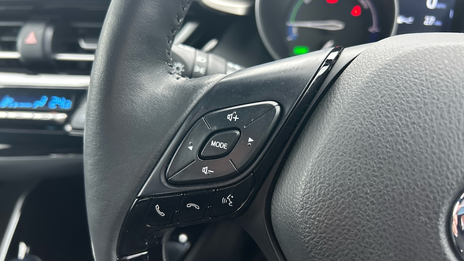 Used Toyota C-HR 2023 for sale - 77272123: Photo 20