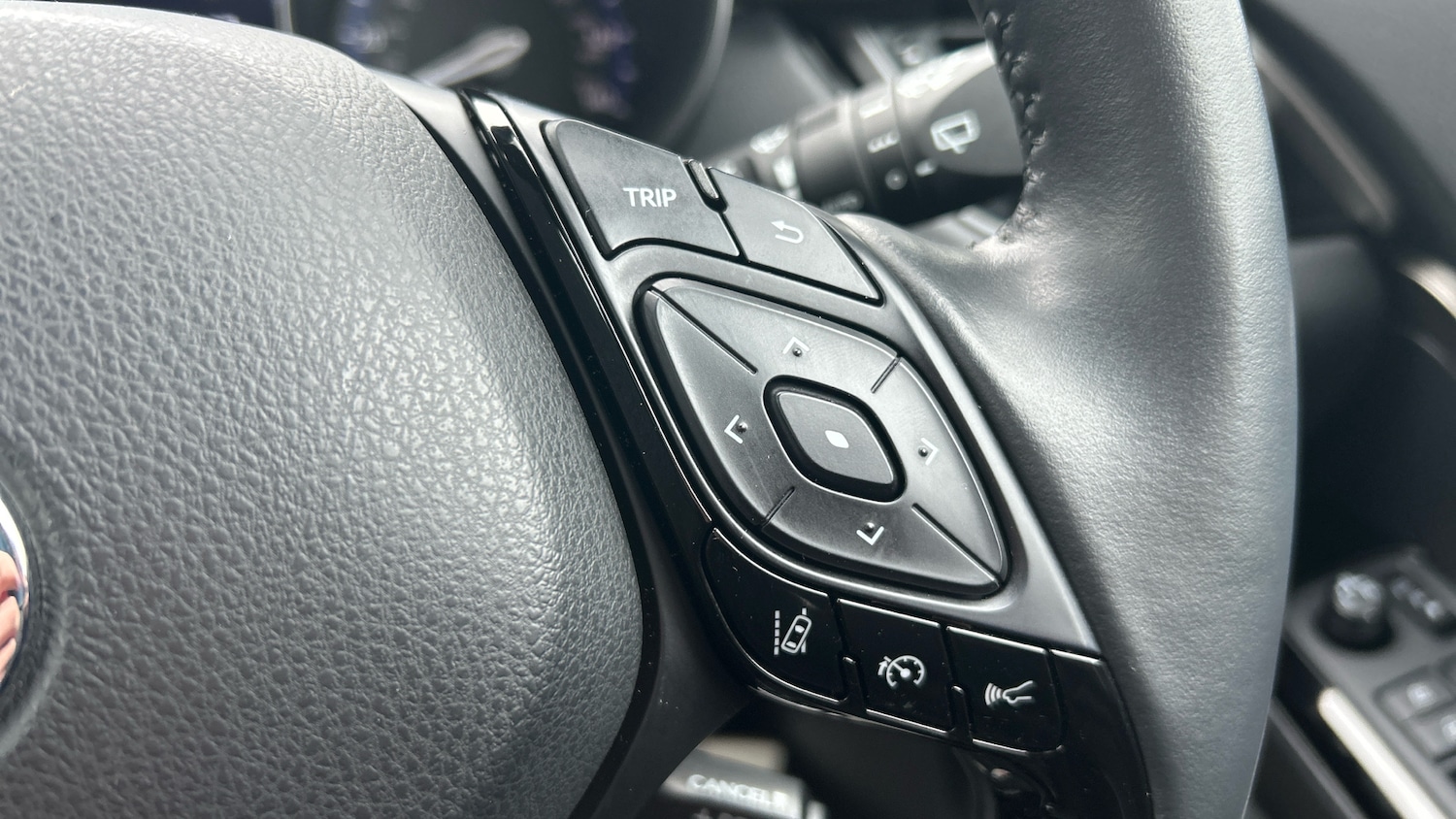 Used Toyota C-HR 2023 for sale - 77272123: Photo 21