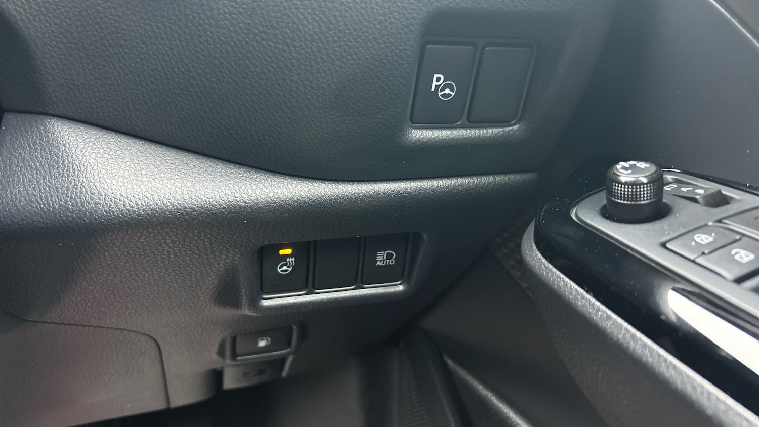 Used Toyota C-HR 2023 for sale - 77272123: Photo 26