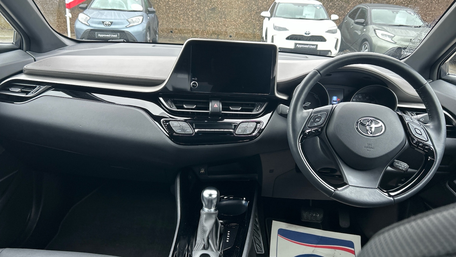 Used Toyota C-HR 2023 for sale - 77272123: Photo 5