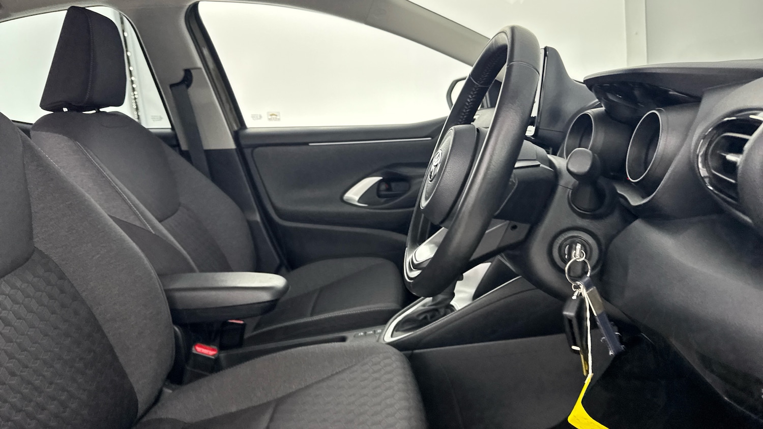 Used Toyota Yaris 2022 for sale - 77273491: Photo 11