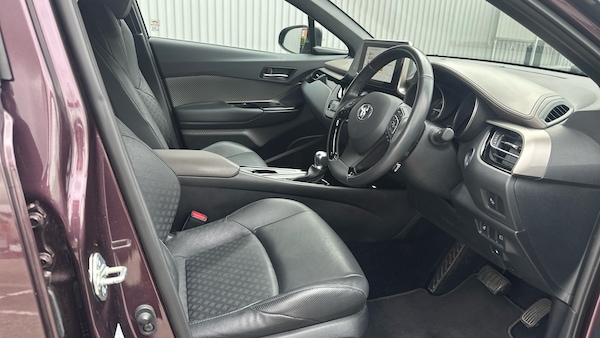 Used Toyota C-HR 2023 for sale - 76181323: Photo 11