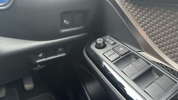 Used Toyota C-HR 2023 for sale - 76181323: Photo 27