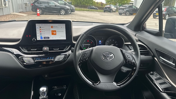 Used Toyota C-HR 2023 for sale - 76181323: Photo 6