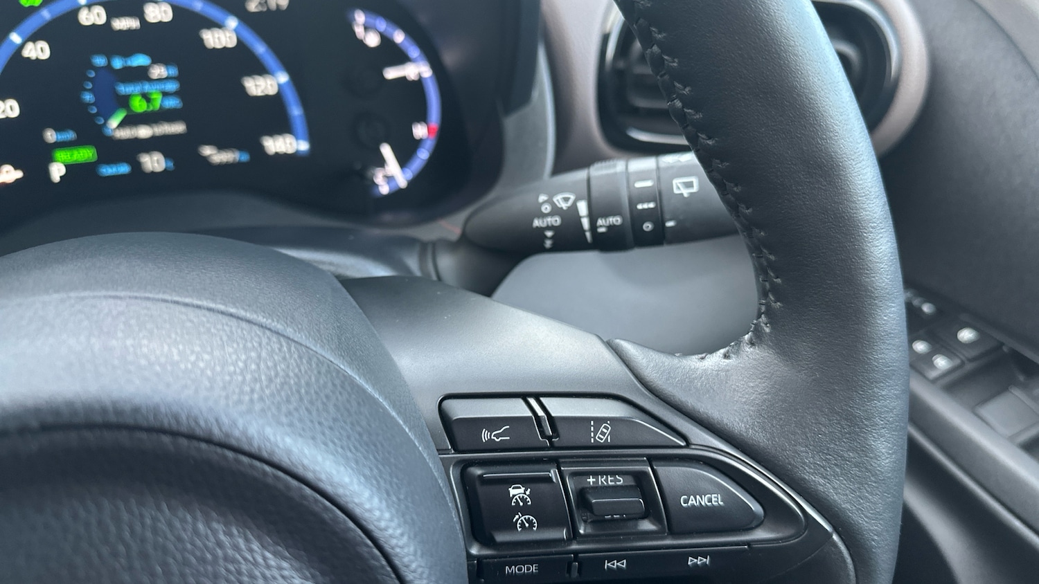 Used Toyota Yaris Cross 2023 for sale - 76320015: Photo 26