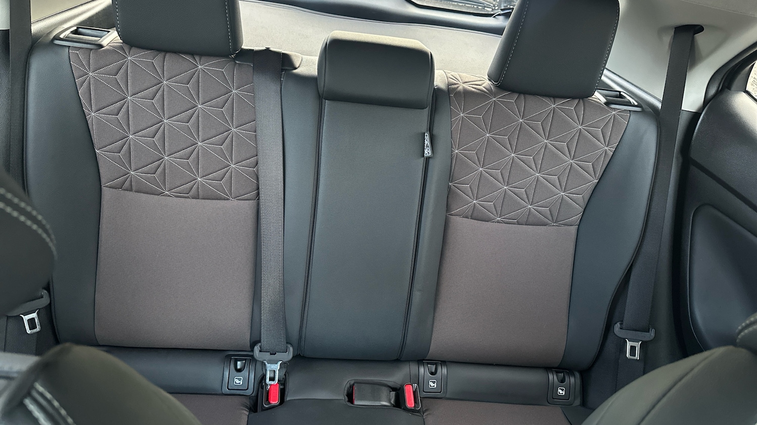 Used Toyota Yaris Cross 2023 for sale - 76320015: Photo 31