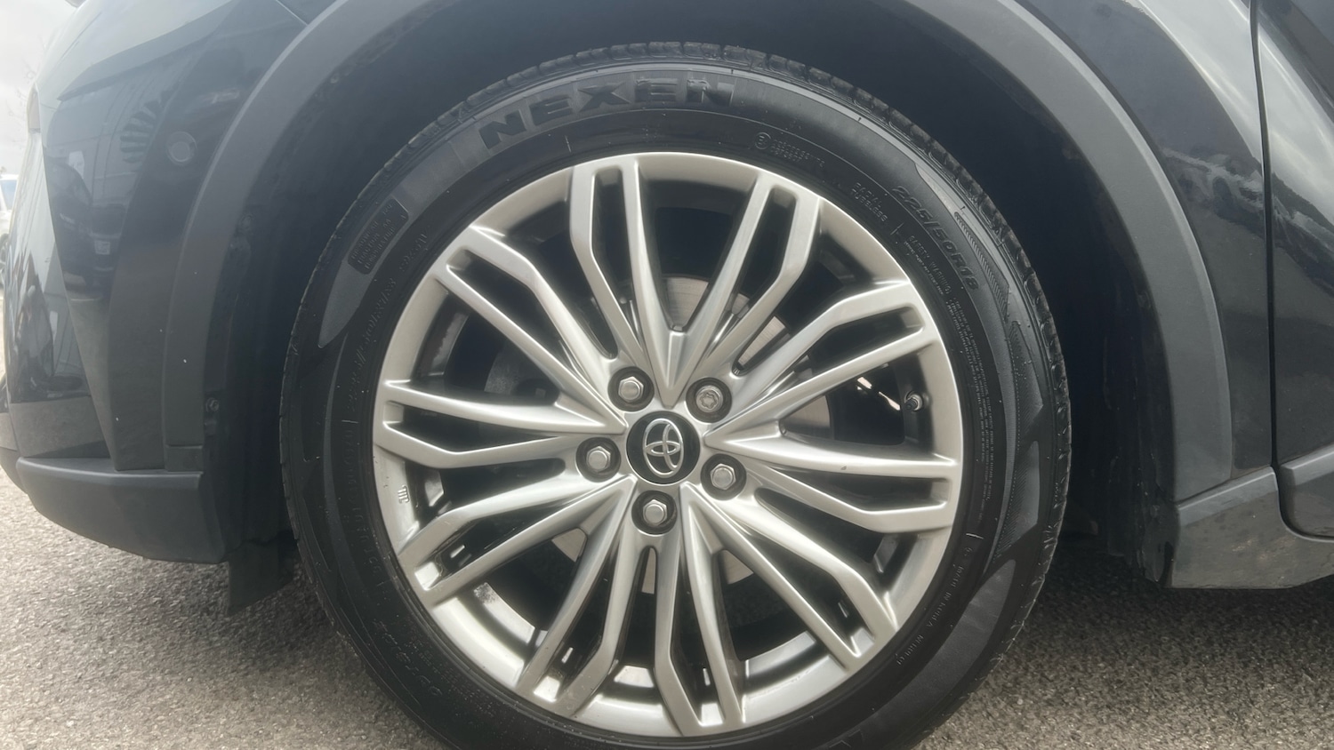 Used Toyota C-HR 2023 for sale - 77628791: Photo 18