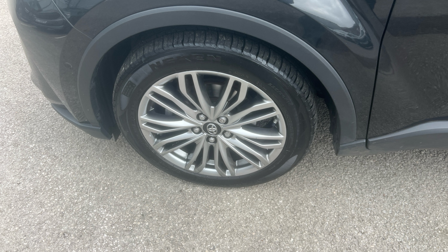 Used Toyota C-HR 2023 for sale - 77628791: Photo 30