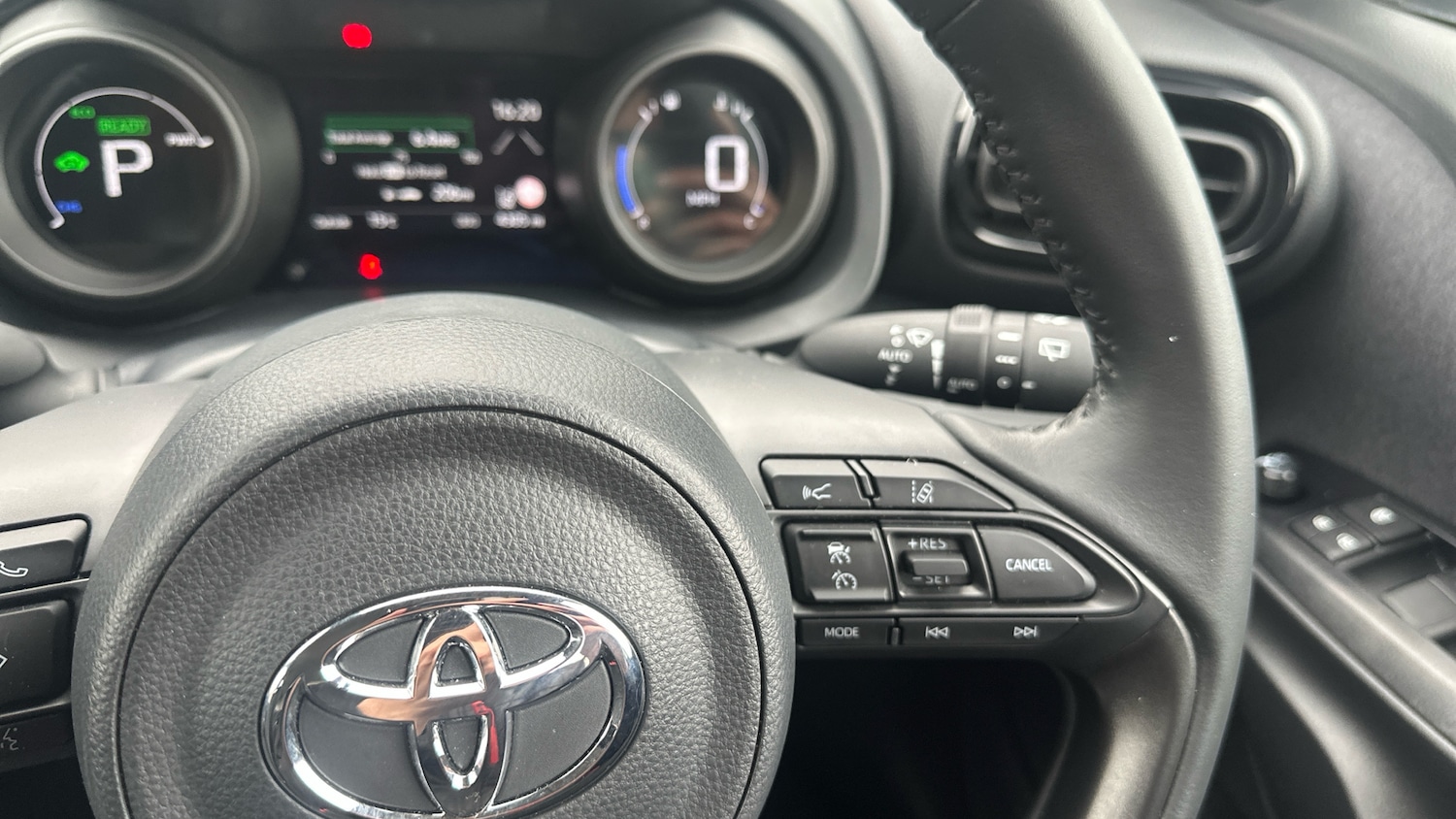 Used Toyota Yaris Cross 2023 for sale - 76117285: Photo 26