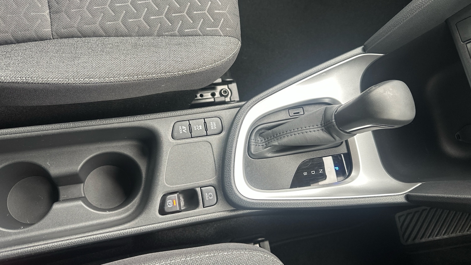 Used Toyota Yaris Cross 2023 for sale - 76117285: Photo 28