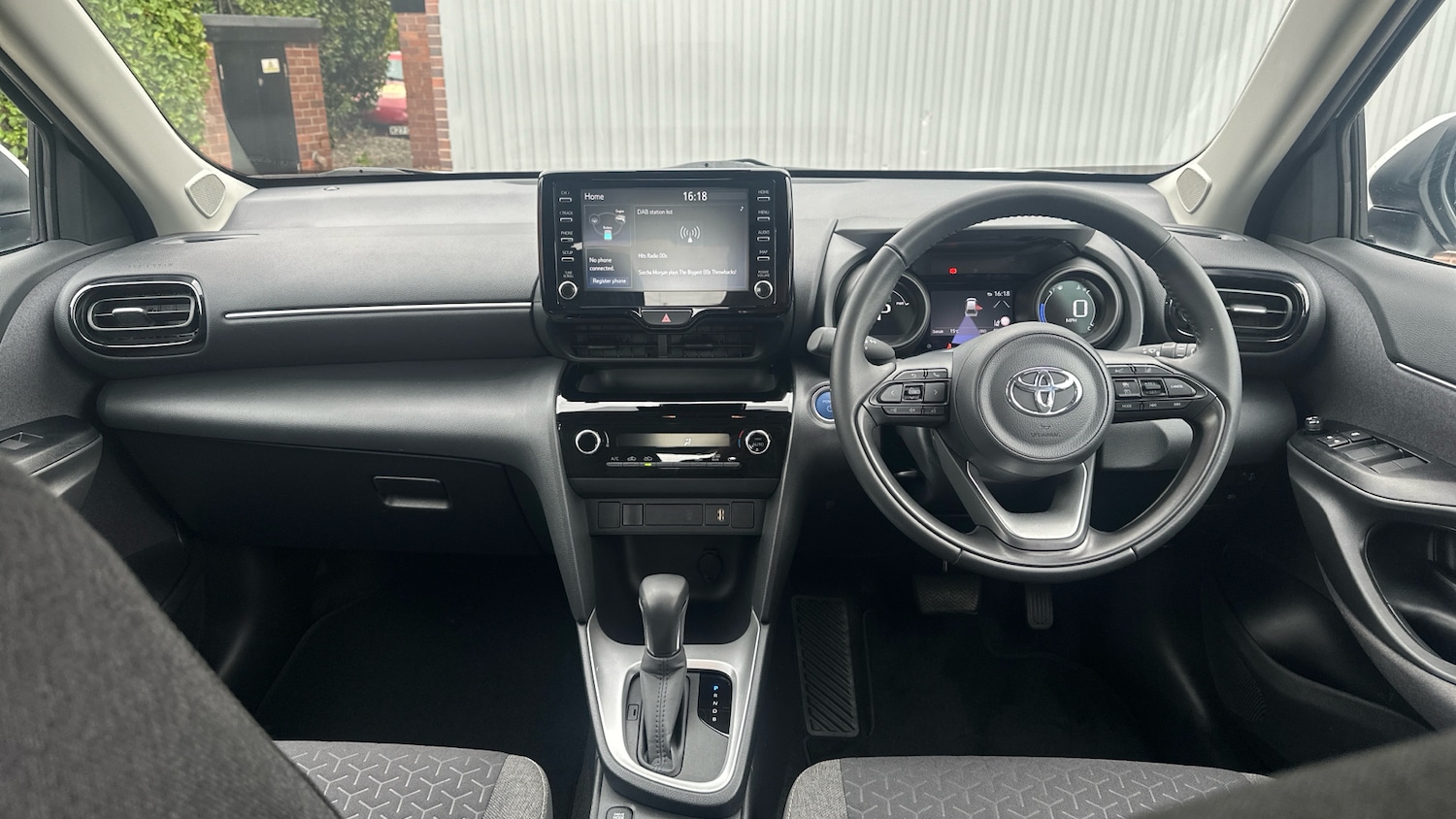 Used Toyota Yaris Cross 2023 for sale - 76117285: Photo 5