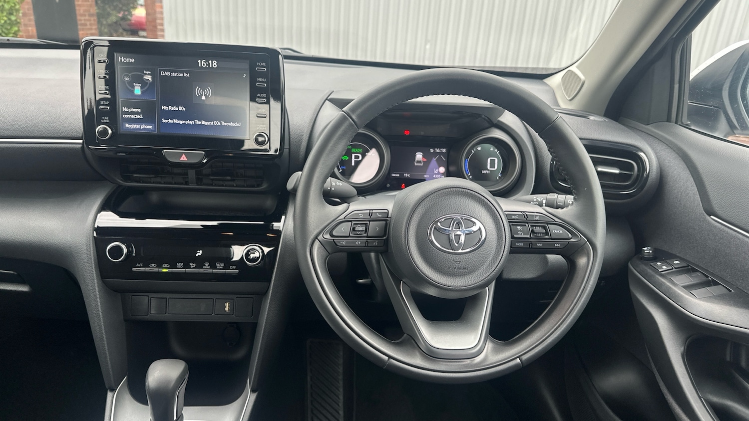 Used Toyota Yaris Cross 2023 for sale - 76117285: Photo 6