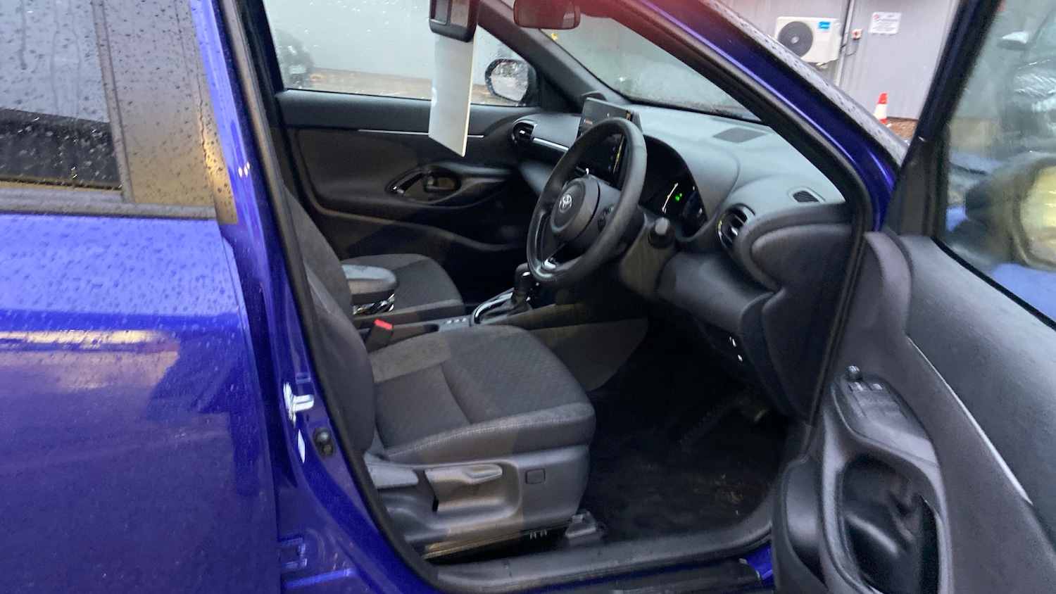 Used Toyota Yaris Cross 2025 for sale - 76599860: Photo 10