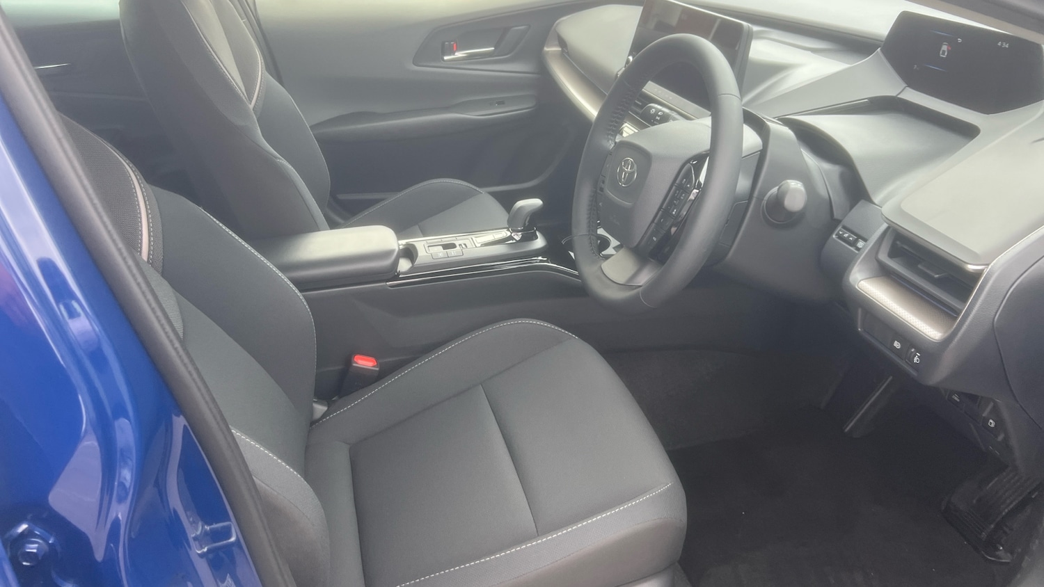 Used Toyota Prius 2025 for sale - 76807017: Photo 11