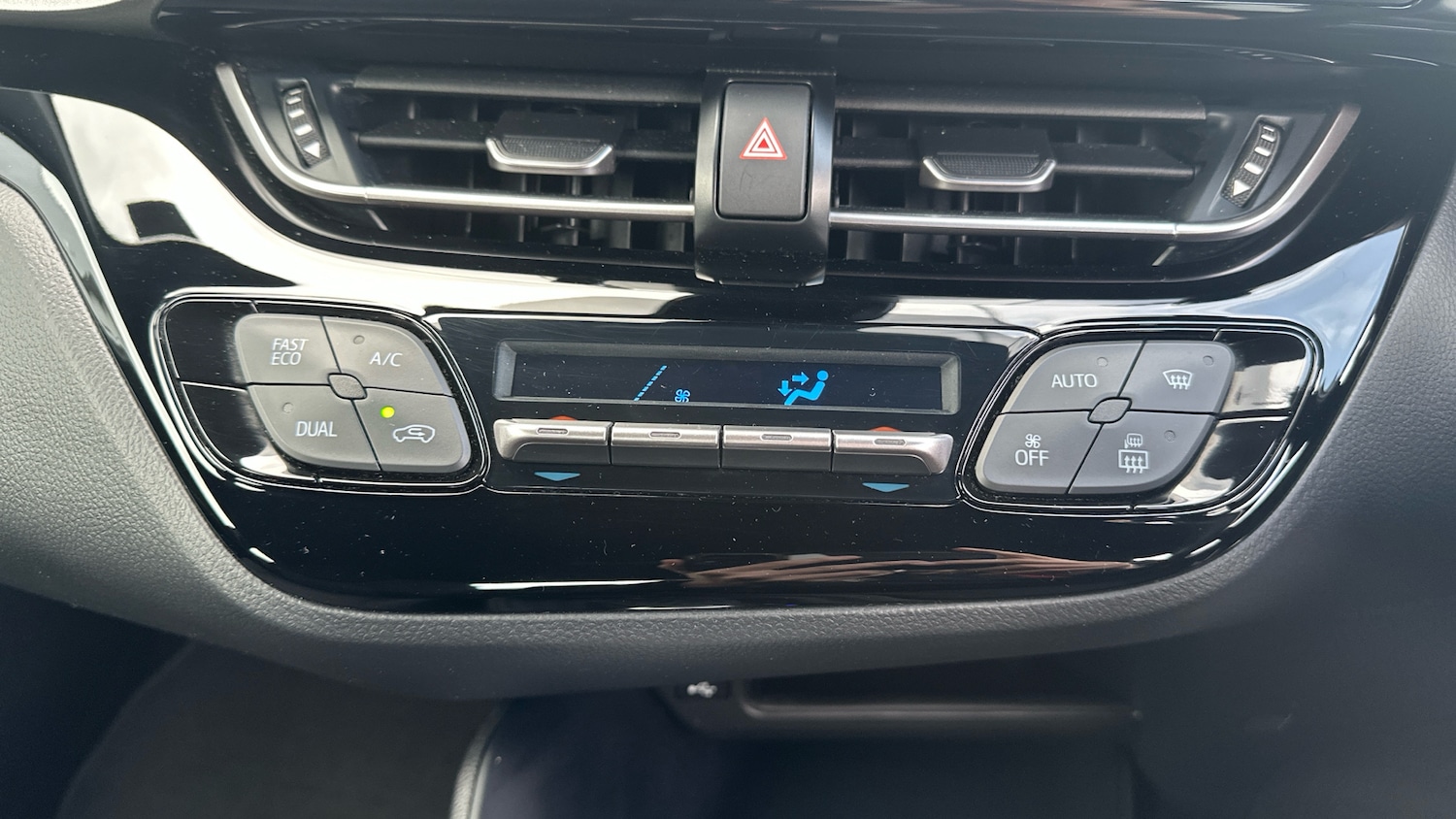 Used Toyota C-HR 2022 for sale - 75995671: Photo 27