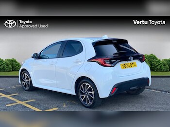 Used Toyota Yaris 2023 for sale - 77883740: Photo