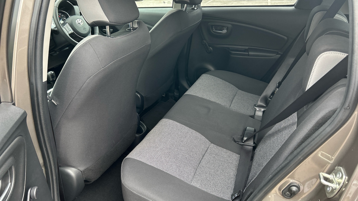 Used Toyota Yaris 2020 for sale - 76142340: Photo 13