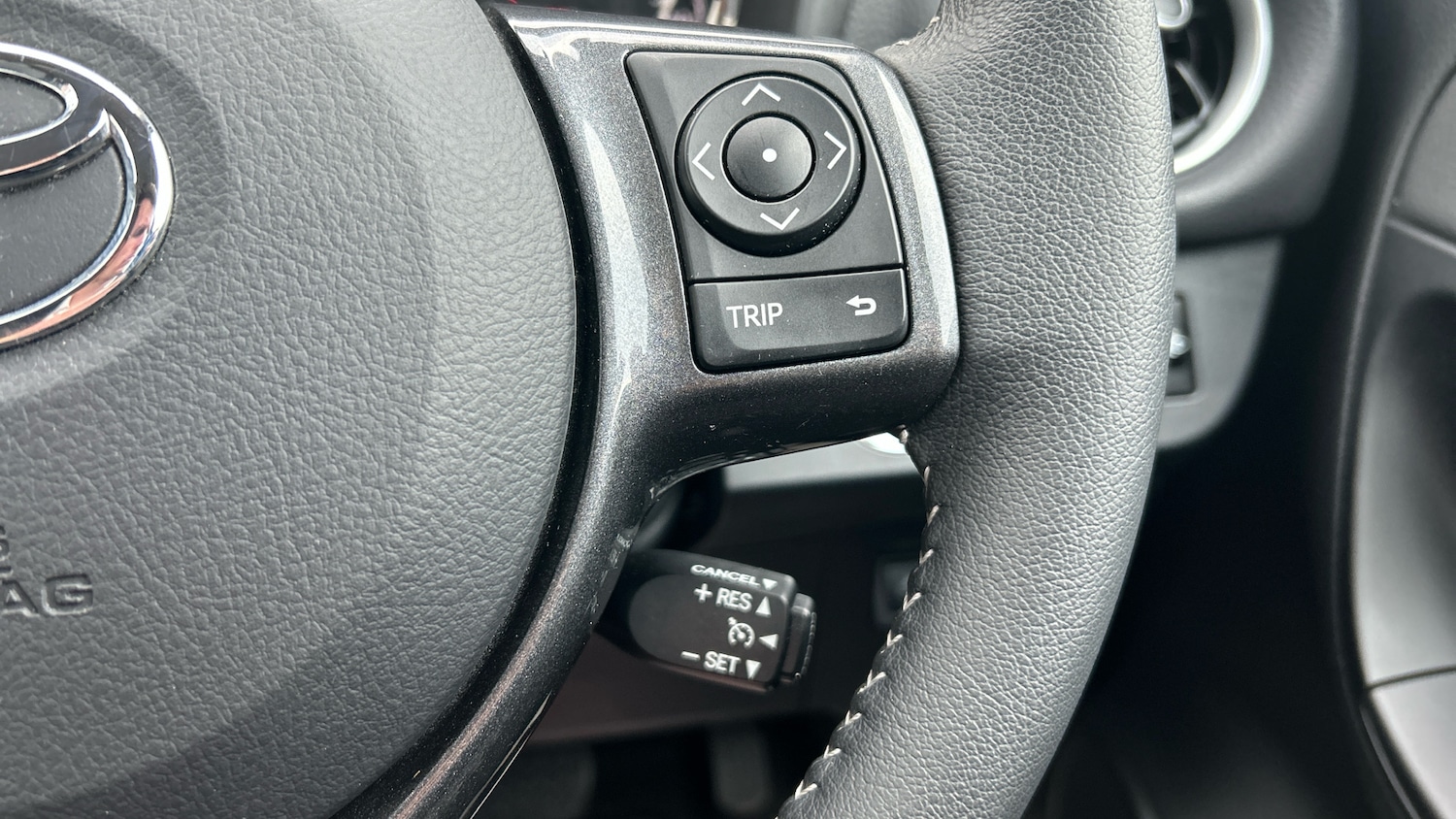Used Toyota Yaris 2020 for sale - 76142340: Photo 24