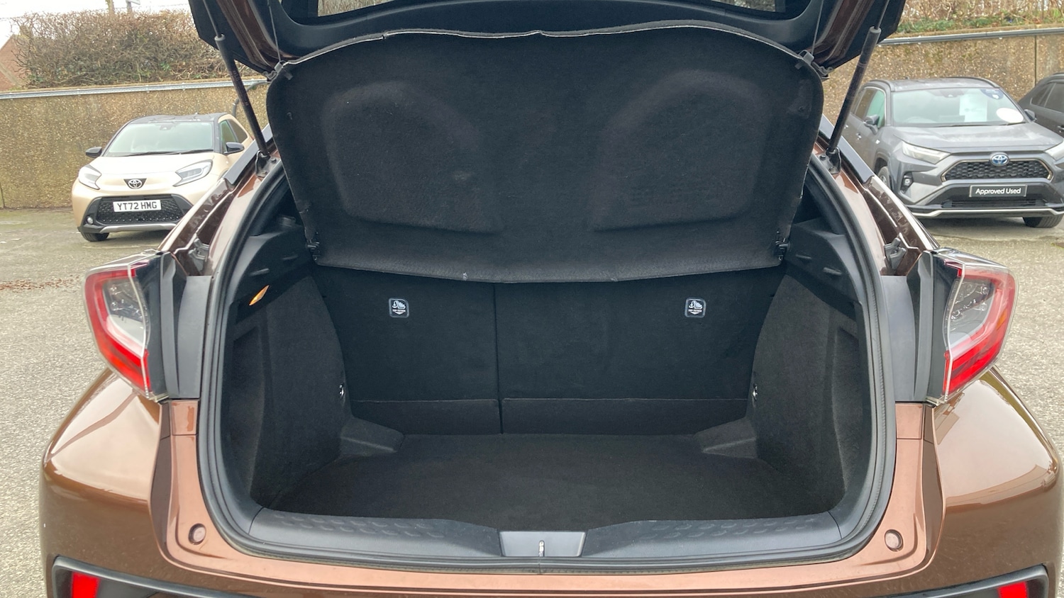 Used Toyota C-HR 2019 for sale - 77208843: Photo 14