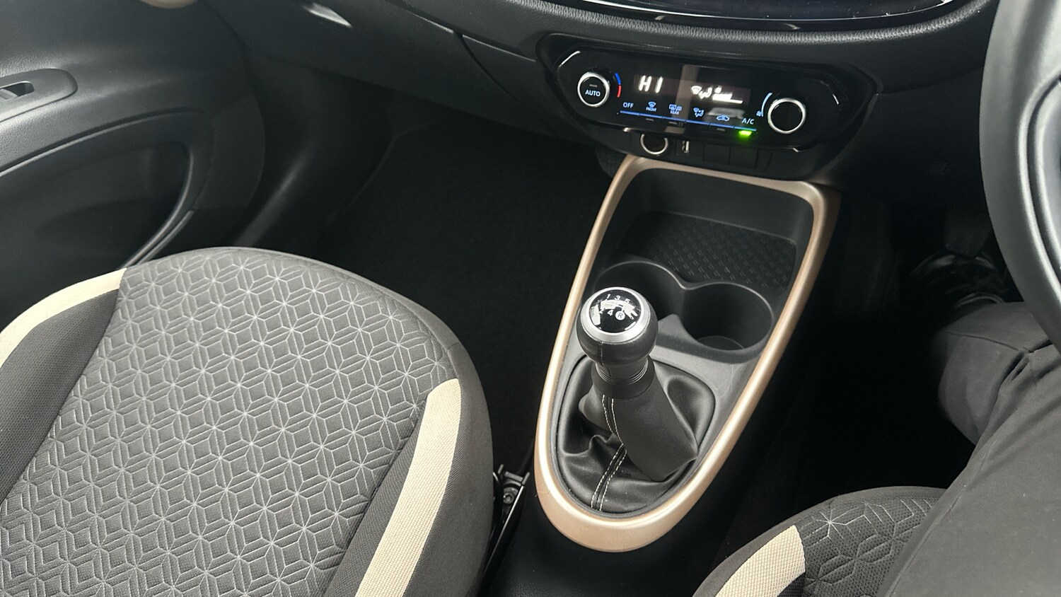 Used Toyota Aygo X 2023 for sale - 77690626: Photo 29