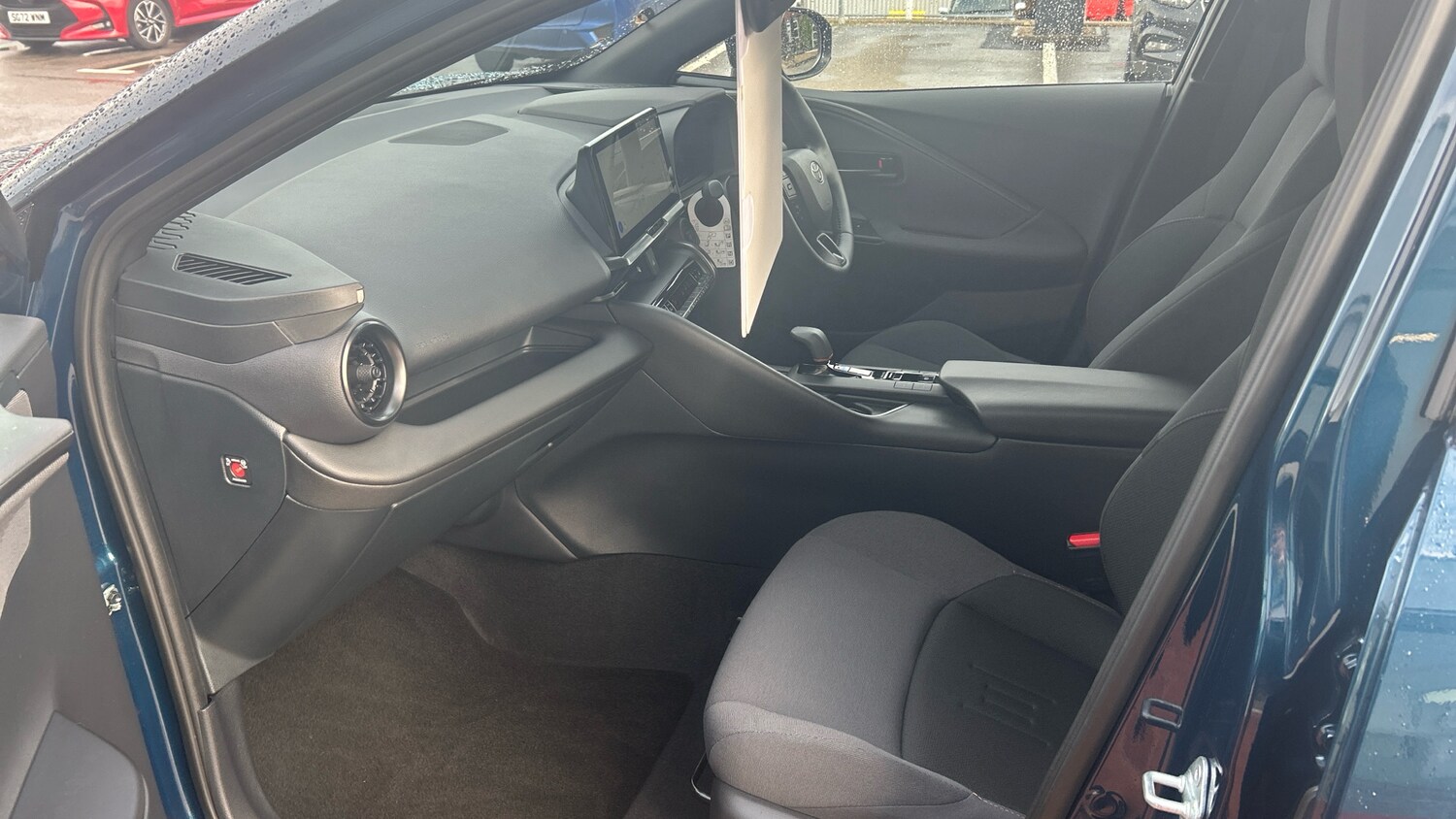 Used Toyota C-HR 2025 for sale - 76413247: Photo 10