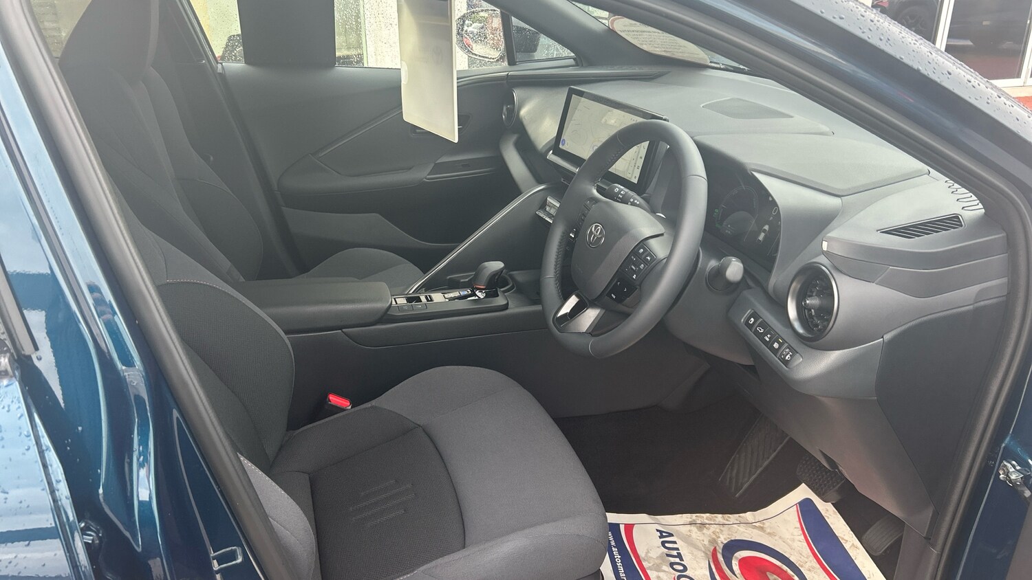 Used Toyota C-HR 2025 for sale - 76413247: Photo 11