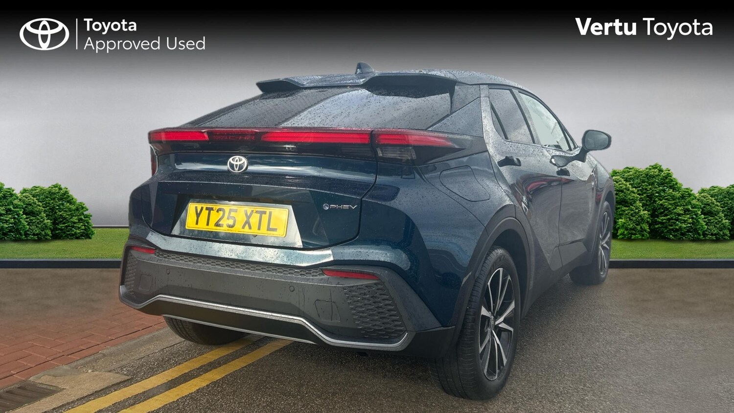 Used Toyota C-HR 2025 for sale - 76413247: Photo 2